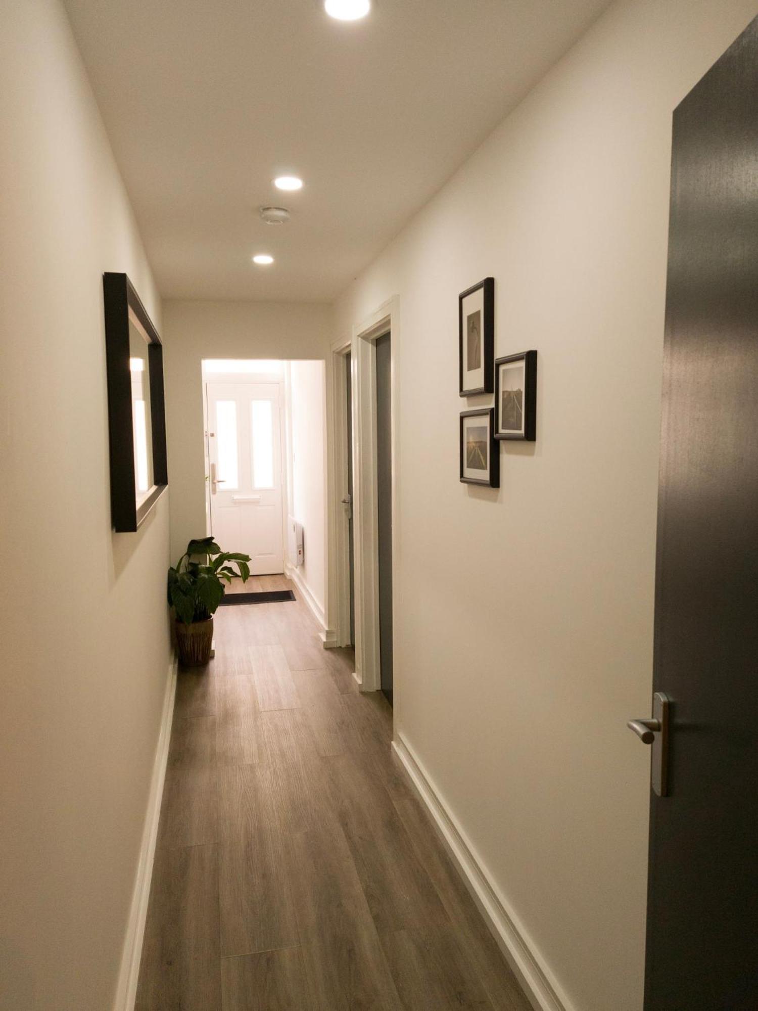 Plenty Of Parking Available; 3 Bedroom Apartment By Property Promise Кардиф Екстериор снимка